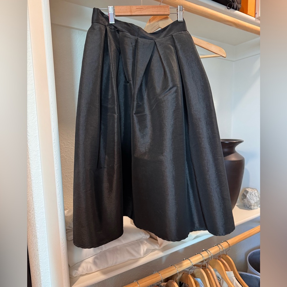 Vintage statin-  like midi high rise midi skirt